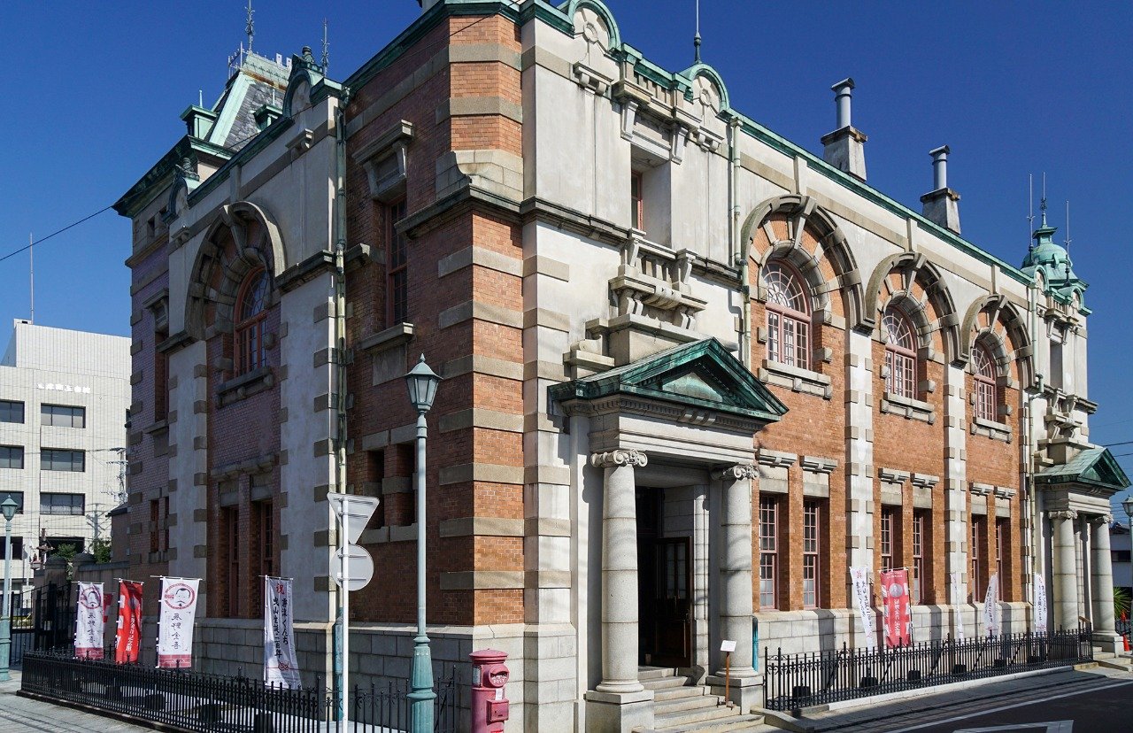 🏛️ 옛 가라쓰 은행 다쓰노 긴고 기념관 (큐 가라쓰 긴코 다쓰노 긴고 기넨칸) 이미지 1